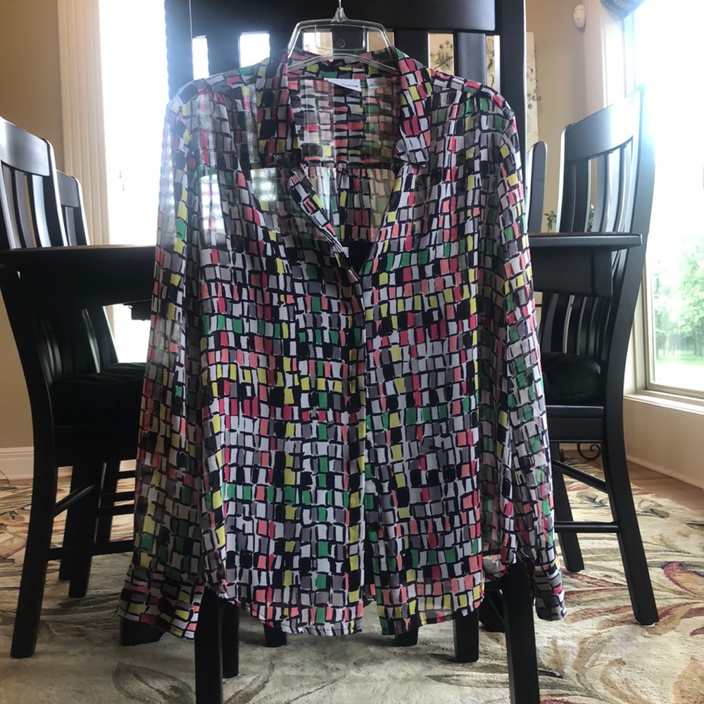 Liz Claiborne geometric pattern blouse